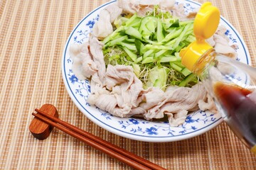 山盛りの冷しゃぶサラダ　豚肉