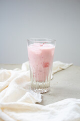 strawberry milkshake 