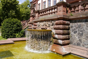 Schloss Philippsruhe in Hanau Brunnen bzw. Schalenbrunnen