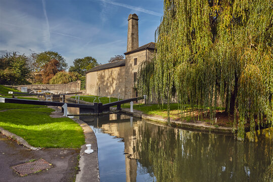 One Of The First And Last Locks On The Kennet And Avon Canal At Its Junction With The River Avon, In Bath, Somerset, England