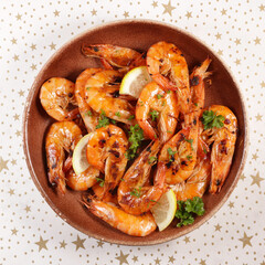 fried shrimp with spices and herbs