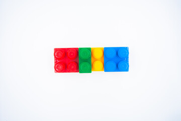 Colorful​ Plastic​ block​ toy​ for​ play​ and​ Learn​
