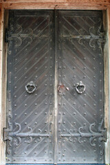 Drzwi wejściowe do Kościoła w Bardzicach pw. św. Andrzeja Boboli  - obrazy, fototapety, plakaty
