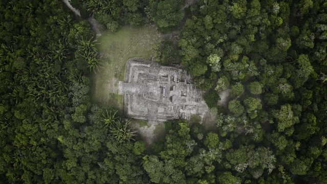 Zona Arqueol&oacute;gica Chacchoben Quintana Roo Cultura maya