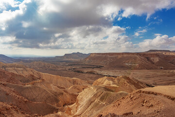 Fototapeta na wymiar Morning landscape of the Negev desert. Neighborhoods of the settlement of Sde Boker, Israel.