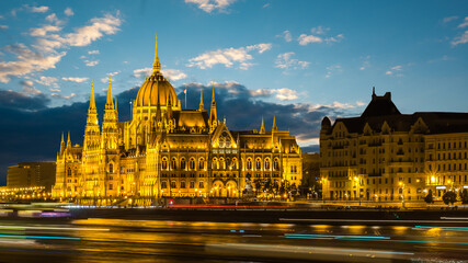 Fototapeta na wymiar Illuminated Hungarian Parliament