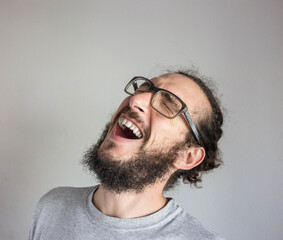 Obraz premium Young man smiling 