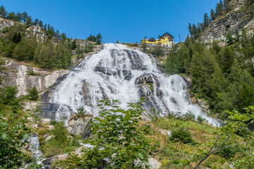 Fototapeta na wymiar the beautiful Toce Waterfall in Formazza Valley in Piedmont