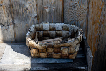 household items of the northern people made of wood