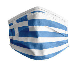 Mascarilla sanitaria para Covid con fondo blanco y la bandera de Grecia 
