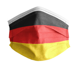 Mascarilla sanitaria para Covid con fondo blanco y la bandera de Alemania 