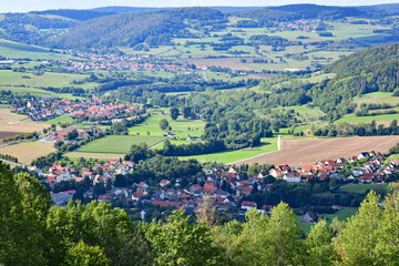 Blick vom Umpfen auf Fischbach, Diedorf und Zella in der Thüringer Rhön
