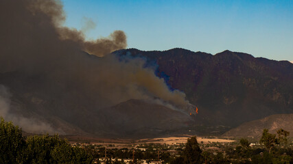 Fototapeta premium El Dorado fire day 1 viewed from Yucaipa