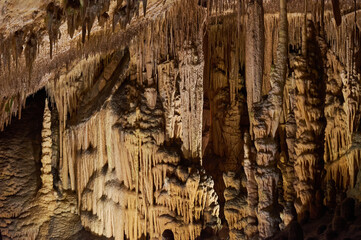 caves of drach, majorca, balearic islands ,growth and shrinkage in constant cycle, limestone formations, stalactites, stalagmites, columns, epelothems, in Cueva del Drach