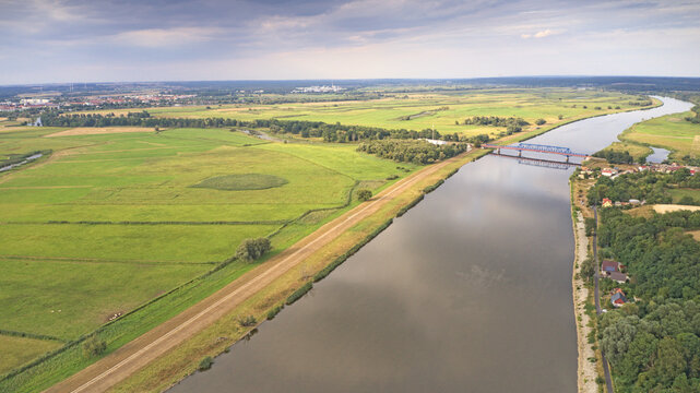 Uckermark. Impressionen. Polnische Landschaft bei Schwedt.