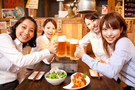 女子会 Photos Royalty Free Images Graphics Vectors Videos Adobe Stock