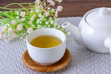 湯飲み茶わんと急須