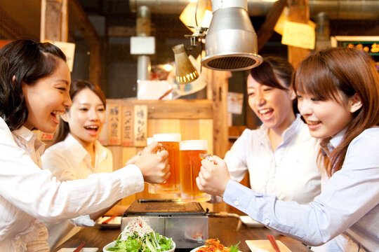女子会 Photos Royalty Free Images Graphics Vectors Videos Adobe Stock