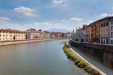 Fototapeta na wymiar Pisa cityscape with Arno river