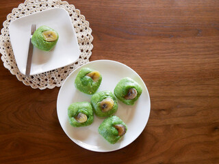 赤ちゃんの離乳食にも使えるほうれん草とバナナの蒸しパン