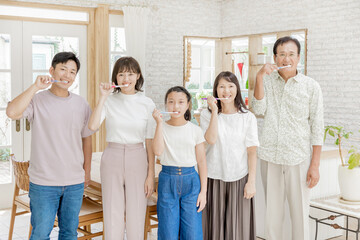 三世代家族 Wall Mural Wallpaper Murals Wallsheaven Takaco