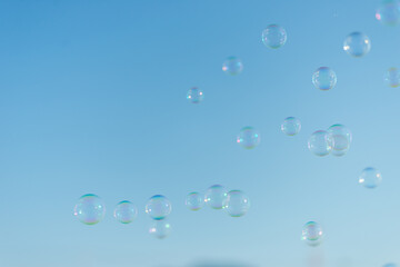 青空とシャボン玉