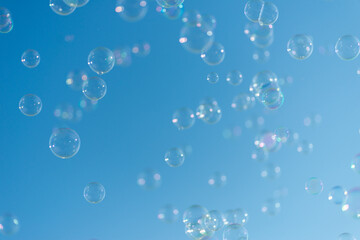 青空とシャボン玉