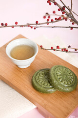 korean food, rice cake - jeolpyeon with tea
