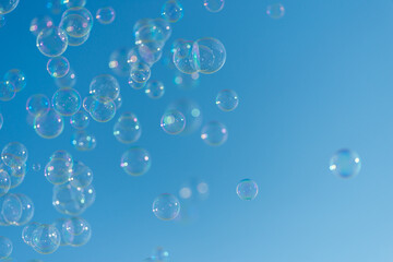 青空とシャボン玉