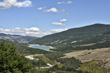 Fototapeta premium Panoramic view of a lake in the mountains of the Basilicata region, Italy.