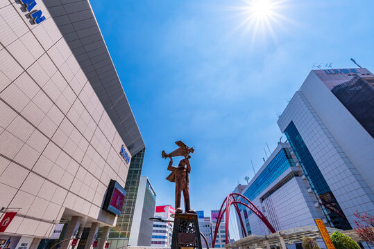 JR立川駅北口の風景とオブジェ