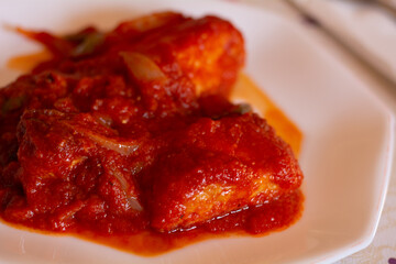 Bacalao con tomates