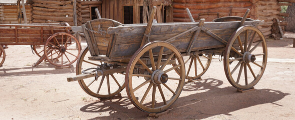 Fototapeta na wymiar Old pioneer wagon, Utah 