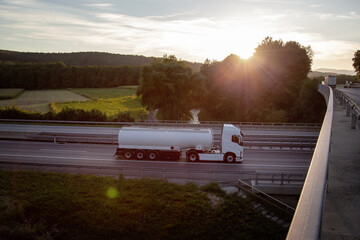 Silo Truck Transport