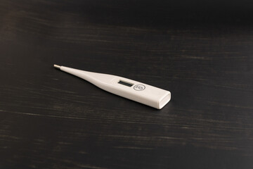 Electronic thermometer for temperature measurement