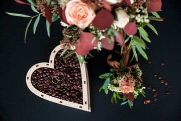 Wedding bouquet and decorative ring box