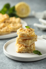 Homemade lemon bars with streusel