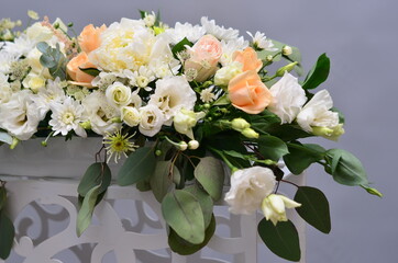 Obraz na płótnie Canvas bridal bouquets of natural flowers