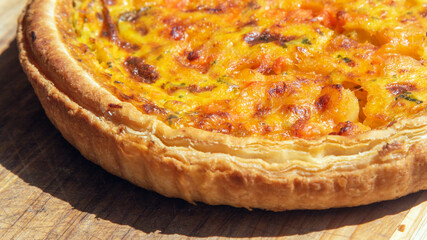Quiche dorée.