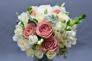 bridal bouquets of natural flowers