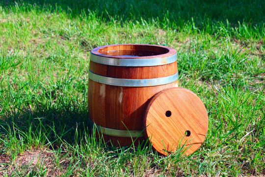 wooden barrel filled with watwr