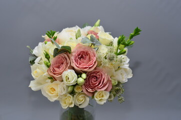 bridal bouquets of natural flowers