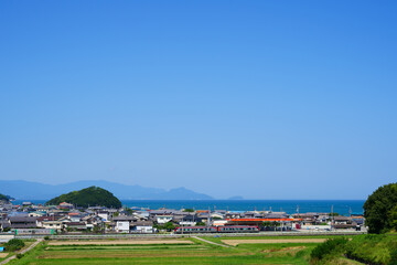 瀬戸内海　列車　香川県さぬき市