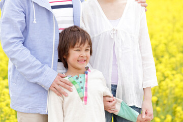 記念撮影する親子