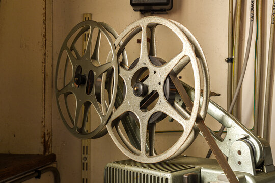 Ancien projecteur de cin&eacute;ma 