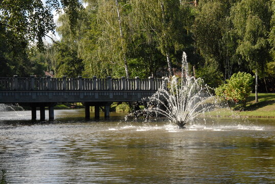 fountain and brige in the park