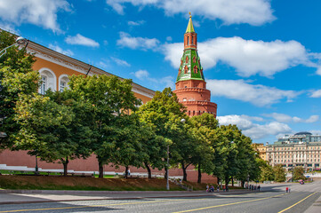Moscow / Russia 08/11/2020 Despite the covid pandemic 19 Hundreds of tourists from Russia come to...