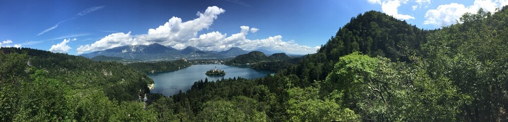 Fototapeta premium Panorama of Lake Bled with St Mary's church on the small island, Bled, Slovenia, Europe