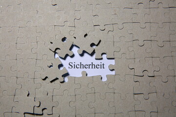 Puzzle - Themen der Zeitgeschichte - Grafik - Probleme - Lösungen