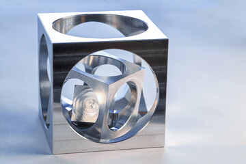 Cube in cube, workpiece on a CNC milling machine